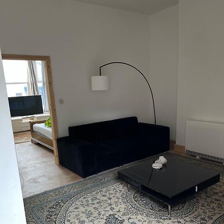 New Flat, Own Bathroom, Sitting Room & Large Bedroom - Walsall Bescot Exterior foto