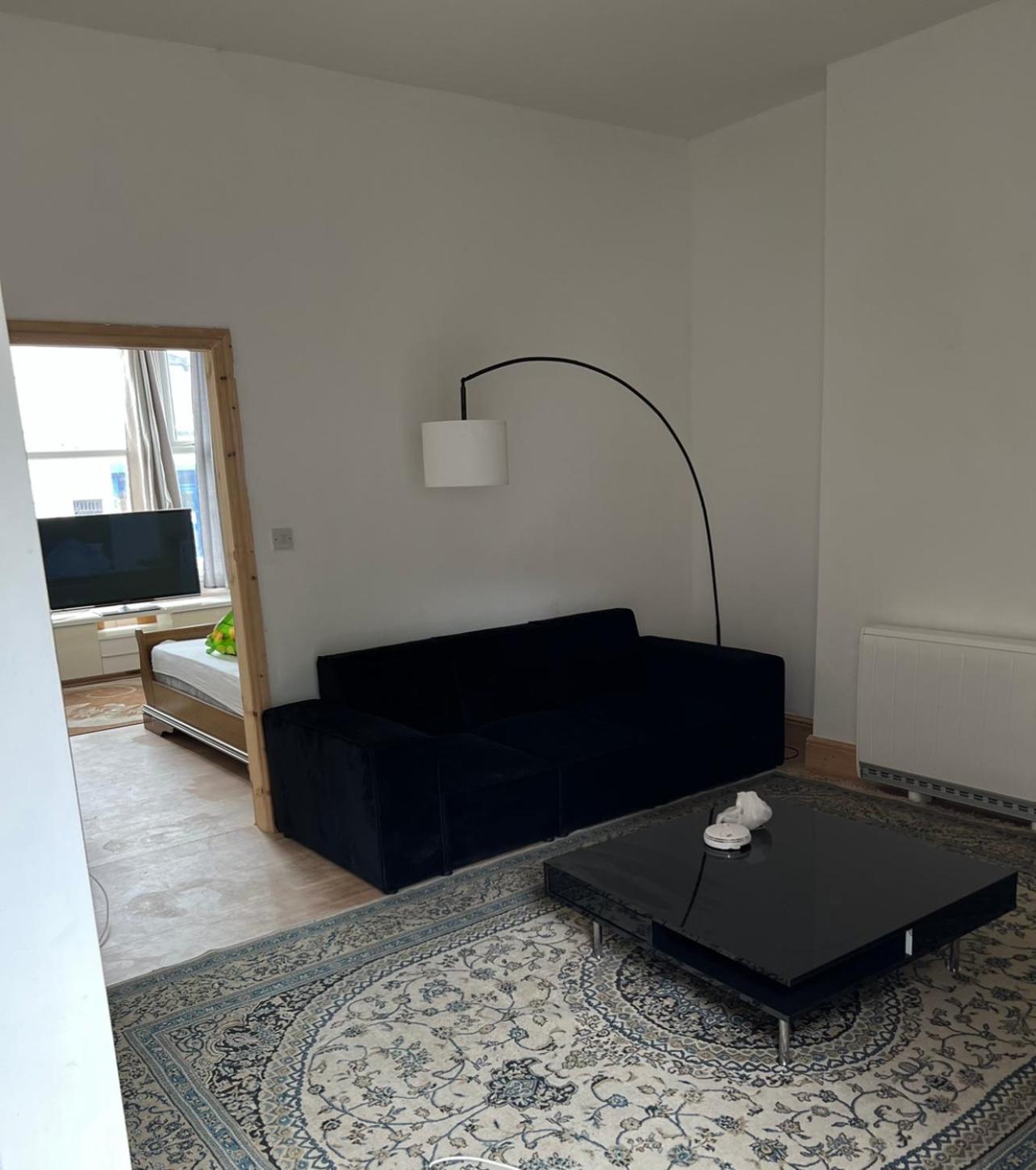 New Flat, Own Bathroom, Sitting Room & Large Bedroom - Walsall Bescot Exterior foto
