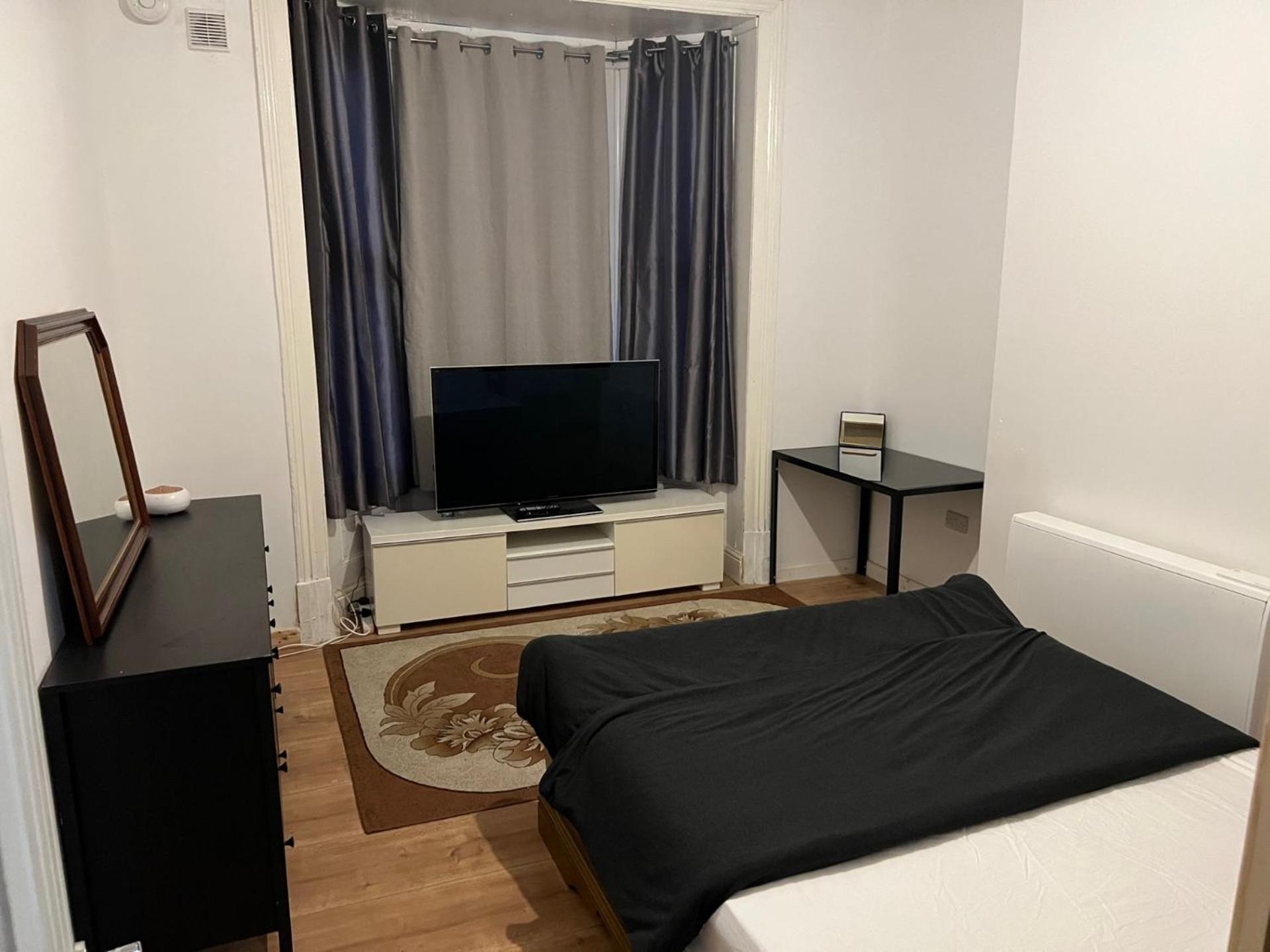 New Flat, Own Bathroom, Sitting Room & Large Bedroom - Walsall Bescot Exterior foto
